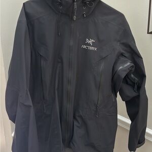Arc'teryx Men's theta AR shell jacket vintage gorpcore